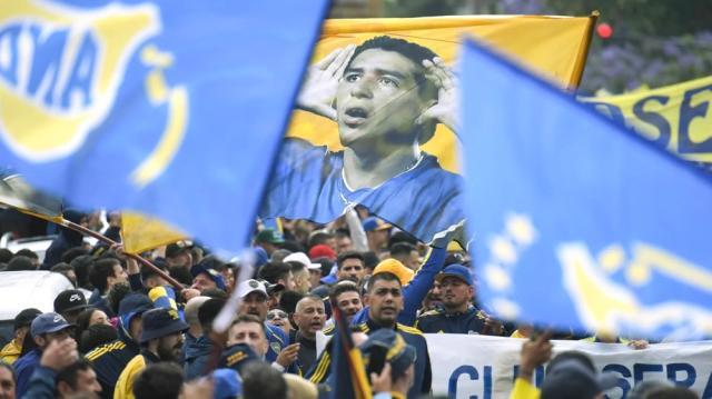 球速体育APP-阿根廷新总统恨死里克尔梅，却把博卡球衣当礼物