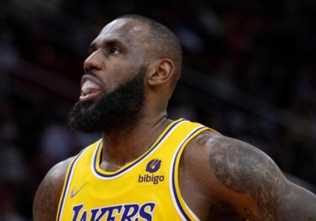 球速体育平台-詹姆斯放弃绝杀赛后引争议 沃格尔：相信他的决策