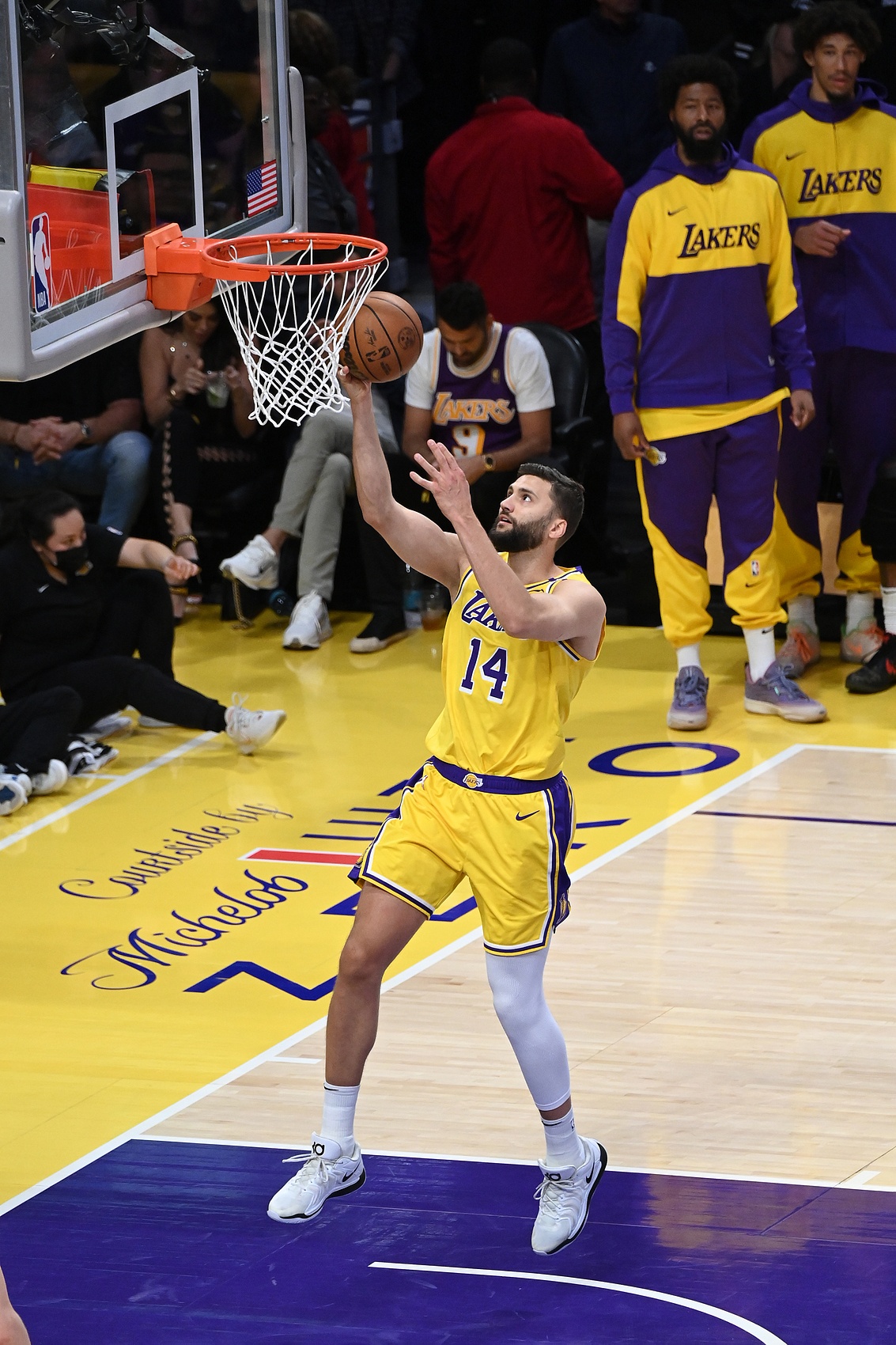 球速体育平台-东契奇：克莱伯做了很多数据统计外的事情 我很享受和他并肩作战