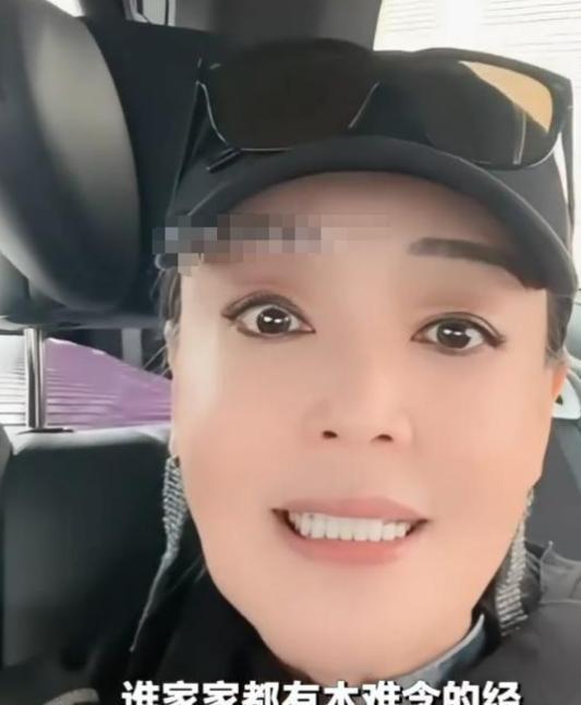 球速体育官方网站-母子俩又杠上了！张兰生气离台不受儿子待见，吐槽汪大爷不管小菲